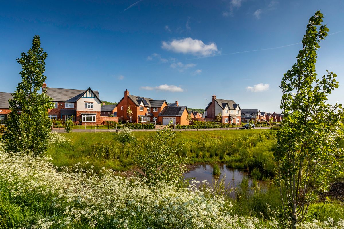 Lawnswood, nr Tatenhill Houses For Sale near Tatenhill, Burton upon